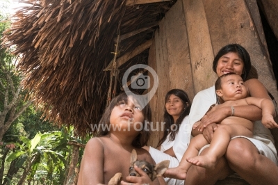 Familia Kogui en la Sierra Nevada de Santa Marta