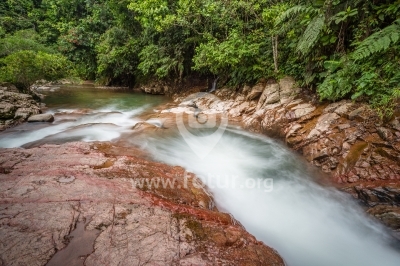 Tobogán natural en el río Las Pailas Caquetá