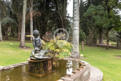 Estatua de fuente de agua — Parque El Chicó, Bogotá