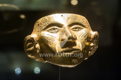 Máscara en el Museo del Oro